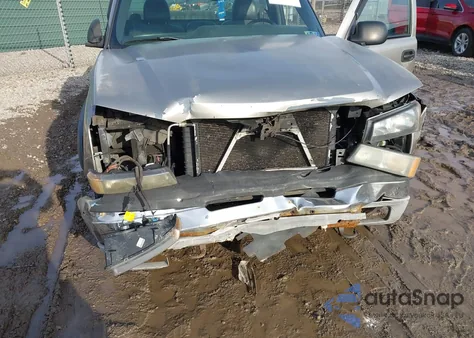 2003 Chevrolet Silverado 1500 Work Truck z USA, uszkodzony, nr VIN 1GCEC14X63Z272997